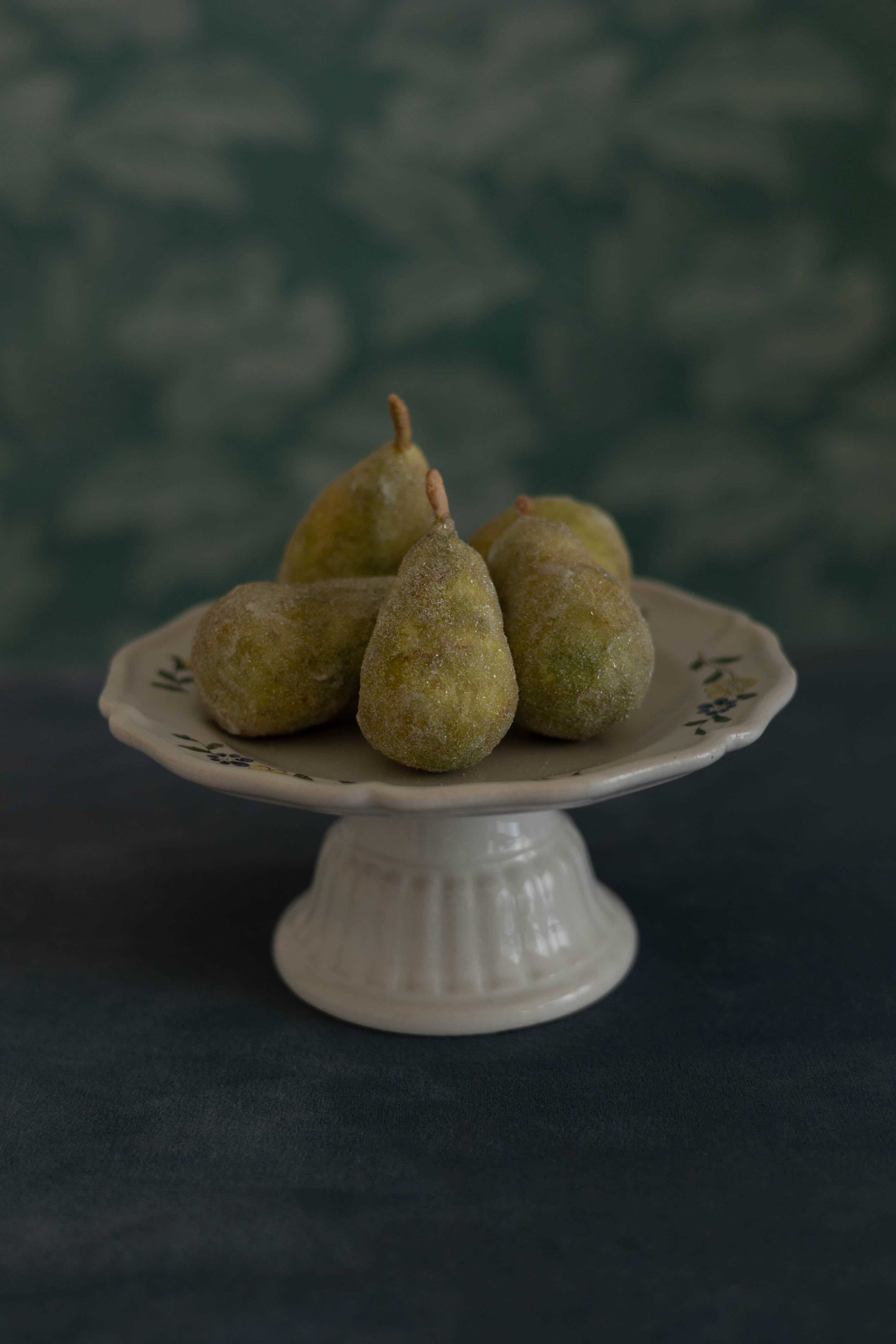 Pears No.005